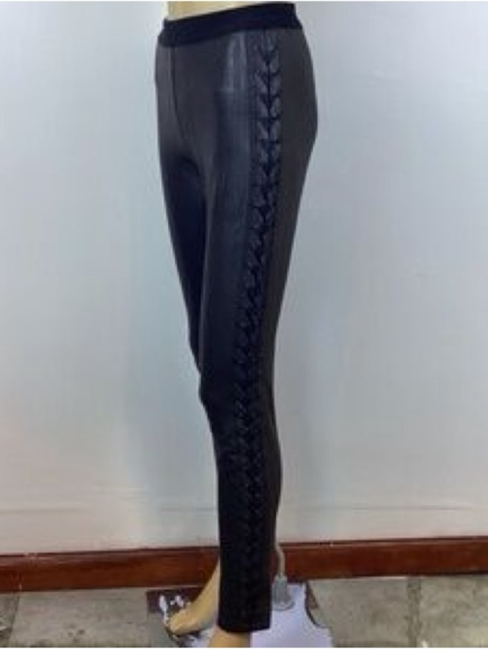 BCBGMAXAZRIA Women's Black Lace-Up Leggings